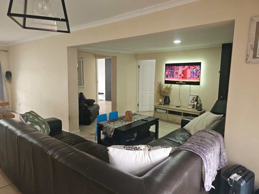 3 Bedroom Property for Sale in Windsor Park Western Cape